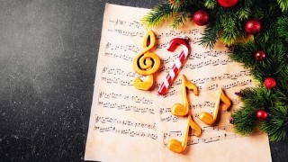 Christmas Song: Play O Holy Night - different accompaniment