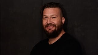 Closing Big B2B Sales from a Tech CEO