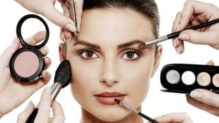 How To Be a Professional Make Up Artist