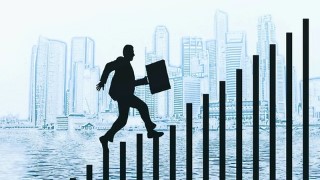 How To Build a Career in Data Analytics and Data Science