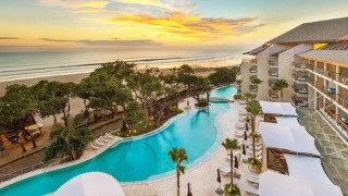 How To Stay at Hotels For Free with Influencer Marketing