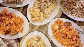Italian cooking. Carbonara, Amatriciana, Cacio e Pepe and ..