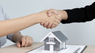 Launch A Wholesale Real Estate Business Fast!