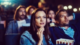 Predicting movie review sentiments with CNN & word embedding