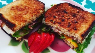 The Story Sandwich!!