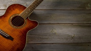 Free Acoustic Guitar Tutorial - Learn Acoustic Guitar with German Cova ( beginner )