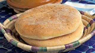 Free Bread Baking Tutorial - how to make moroccan bread