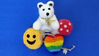 Free Crafting Tutorial - Make Your Own Needle Felted Gifts