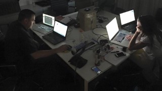 Free Cyber Security Tutorial - Protecting yourself online,Advice from a professional hacker