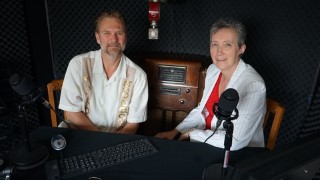 Free Growth Hacking Tutorial - Create your own WebRadio show for incredible business growth