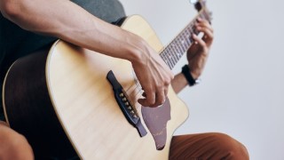 Free Guitar Tutorial - Ten Essential Skills for Guitar Players