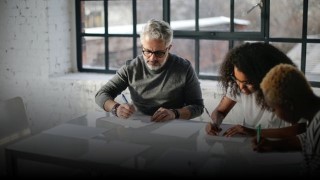 Free Resume and CV Writing Tutorial - Land That Interview: Steps To Creating The Appropriate CV