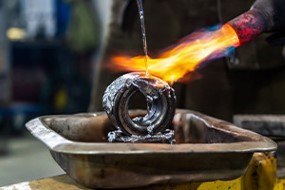 How to Handle and Use Lead Metal